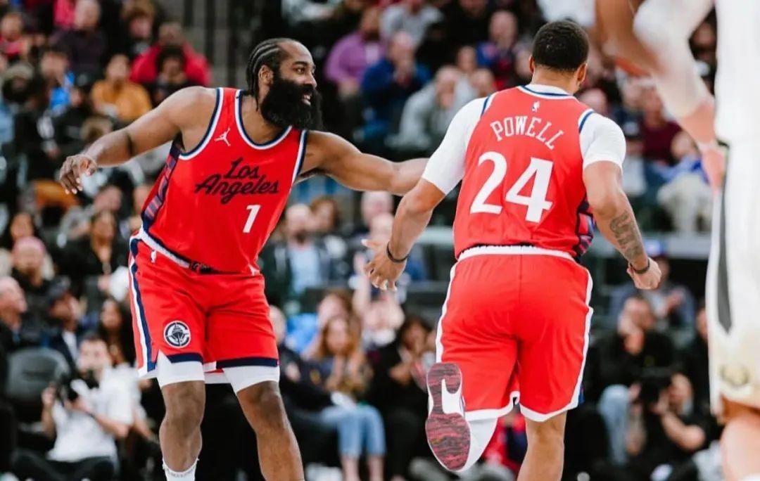 九游体育-快船带队取胜！，巴特勒重要时刻重要助攻赛场气氛高涨-九游体育